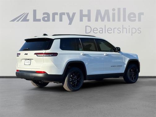 2025 Jeep Grand Cherokee L Laredo