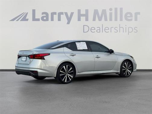 2020 Nissan Altima 2.5 SR