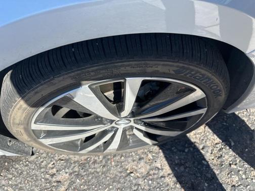 2020 Nissan Altima 2.5 SR