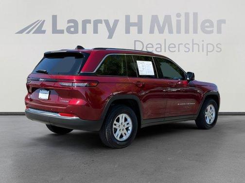 2023 Jeep Grand Cherokee Laredo