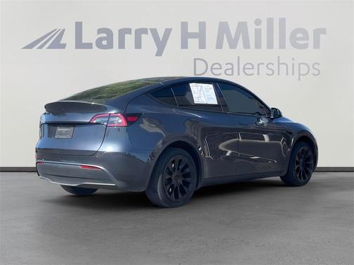 2024 Tesla Model Y Standard Range