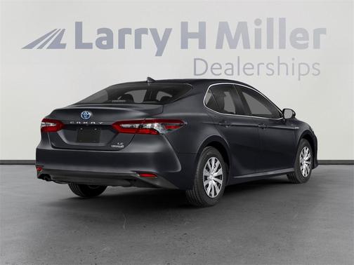 2022 Toyota Camry Hybrid XLE