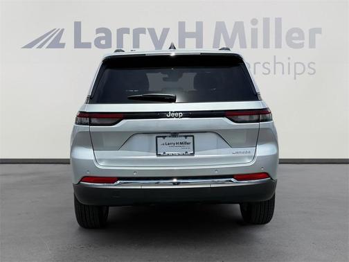 2025 Jeep Grand Cherokee Laredo X