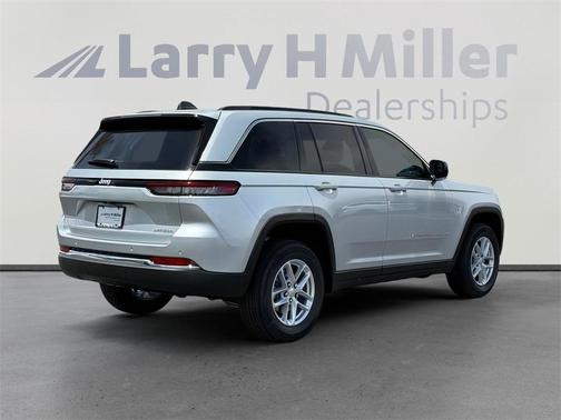 2025 Jeep Grand Cherokee Laredo X