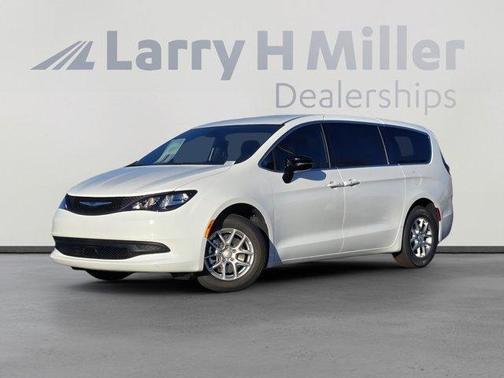 2026 Chrysler Voyager LX