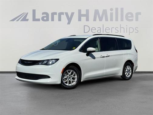 2021 Chrysler Voyager LXI
