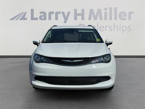 2021 Chrysler Voyager LXI