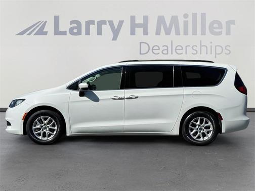 2021 Chrysler Voyager LXI