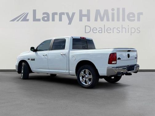 Bright White Clearcoat 2017 RAM 1500 Big Horn