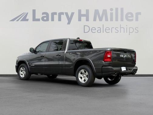 Granite Crystal Clearcoat Metallic 2026 RAM 1500 Big Horn