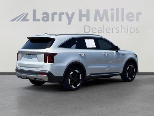 Silky Silver 2025 Kia Sorento Hybrid EX