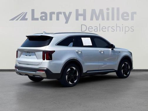Silky Silver 2025 Kia Sorento Hybrid EX