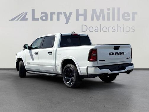 Bright White Clearcoat 2026 RAM 1500 Big Horn