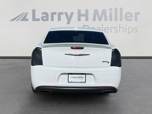2022 Chrysler 300 S