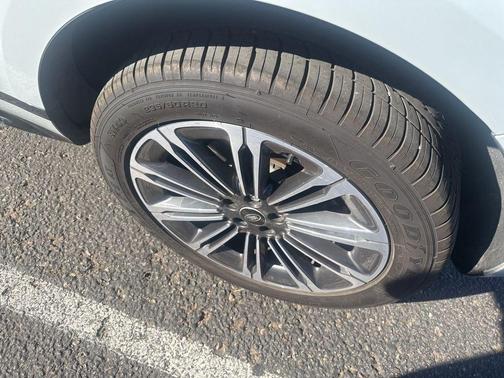 2024 Land Rover Range Rover Evoque Dynamic SE