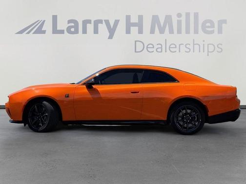 PEEL OUT 2026 Dodge Charger Scat Pack