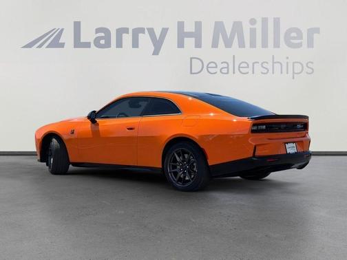 PEEL OUT 2026 Dodge Charger Scat Pack