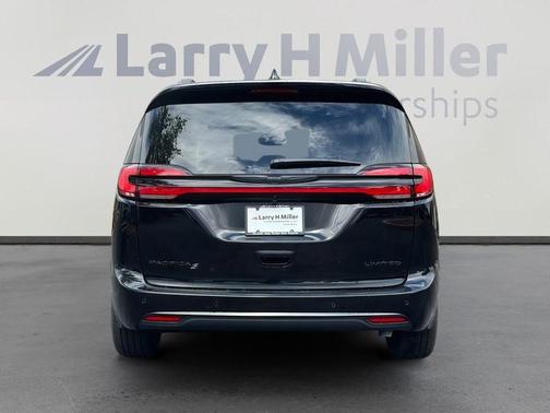 2026 Chrysler Pacifica Limited