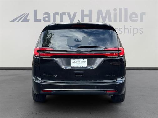 2026 Chrysler Pacifica Limited