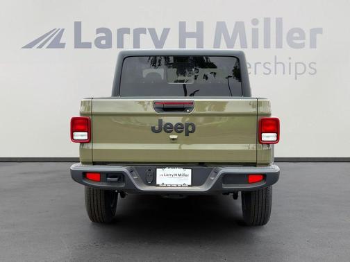 41 2026 Jeep Gladiator Sport