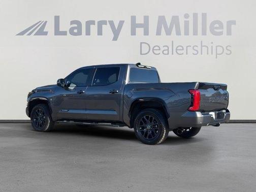 2023 Toyota Tundra Hybrid Platinum