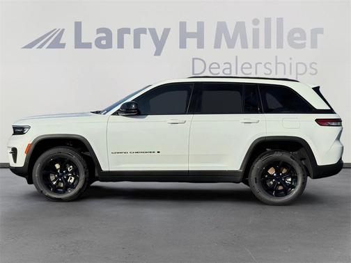 2025 Jeep Grand Cherokee Laredo