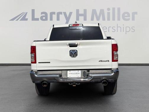 Bright White Clearcoat 2019 RAM 1500 Big Horn