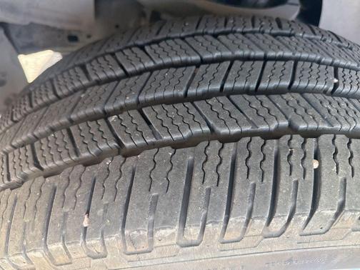 Bright White Clearcoat 2019 RAM 1500 Big Horn