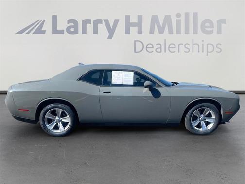 2017 Dodge Challenger SXT
