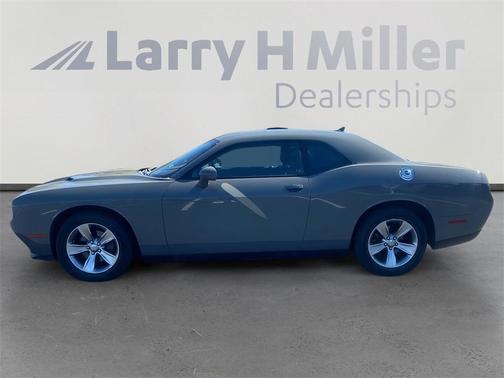 2017 Dodge Challenger SXT