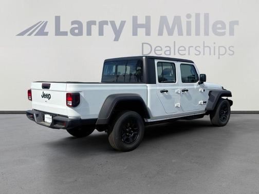 2026 Jeep Gladiator Sport