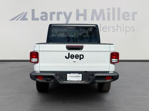 2026 Jeep Gladiator Sport