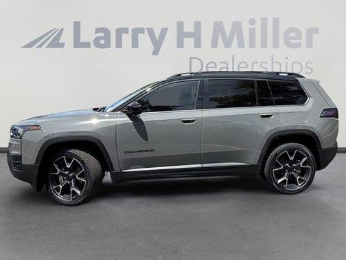 Sting Gray Clearcoat 2026 Jeep Cherokee Overland