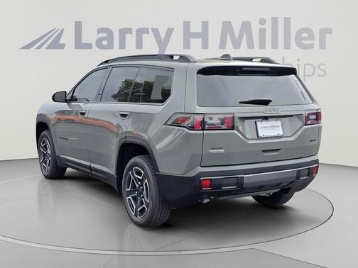 Sting Gray Clearcoat 2026 Jeep Cherokee LAREDO/LIMITED