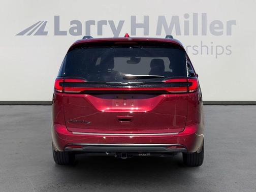 2021 Chrysler Pacifica Touring-L