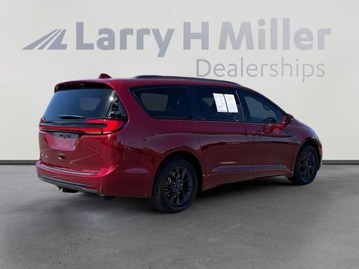 2021 Chrysler Pacifica Touring-L