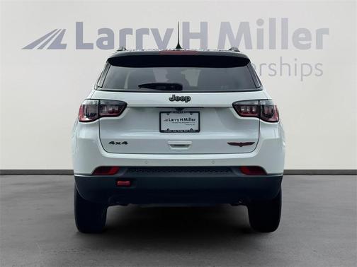 2023 Jeep Compass Trailhawk