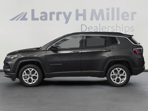 Diamond Black 2026 Jeep Compass Latitude