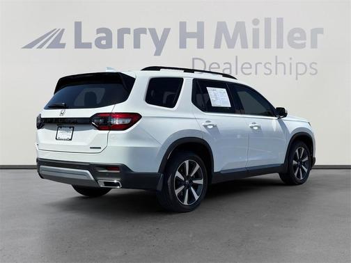 2024 Honda Pilot Touring