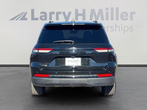 2022 Jeep Grand Cherokee Altitude