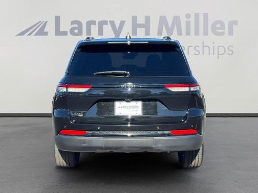 2022 Jeep Grand Cherokee Altitude