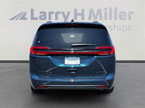 2025 Chrysler Pacifica Limited