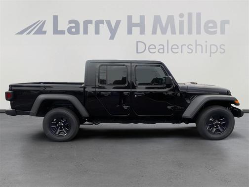 2025 Jeep Gladiator Sport