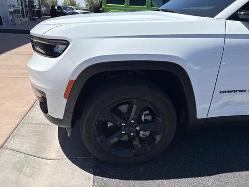 2024 Jeep Grand Cherokee L Laredo