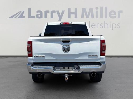 Bright White Clearcoat 2020 RAM 1500 Laramie