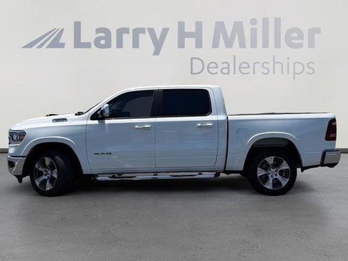 Bright White Clearcoat 2020 RAM 1500 Laramie