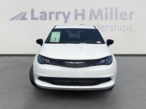 Bright White Clearcoat 2026 Chrysler Voyager LX