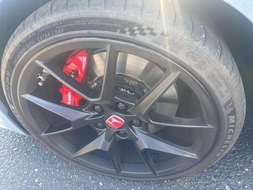 2025 Honda Civic Type R Base