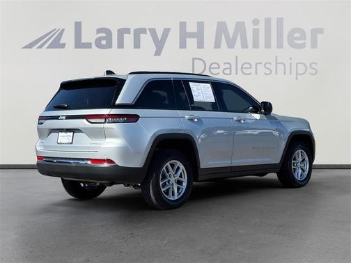 2024 Jeep Grand Cherokee Laredo X