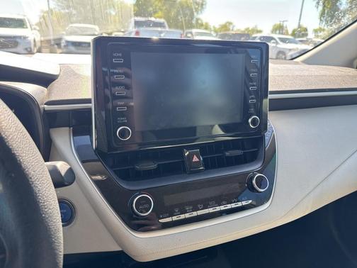 2020 Toyota Corolla Hybrid LE